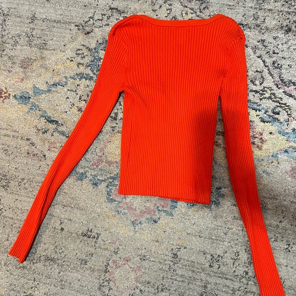 H&M red button up sweater - Picture 2 of 3